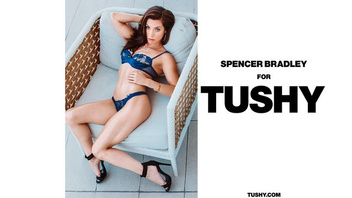 Устраивают жесткую  еблю - жаркое анальное порно