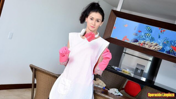 Уборщица согласна ебаться  за  доплату