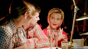 Зрелая Сабил Арч (Subil Arch) умеет трахаться