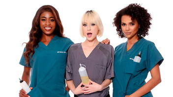 Трио лесбиянок - белая и сучки  негритянки