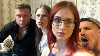 Вчетвером устраивают  групповуху, хуи и сучки