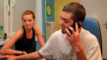 Задолжал другу и отдал ему свою  телочку