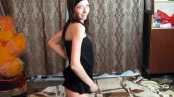 Молоденькая милашка  для его ствола