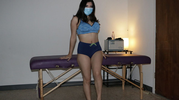 Немного  массажа и дрочка для члена