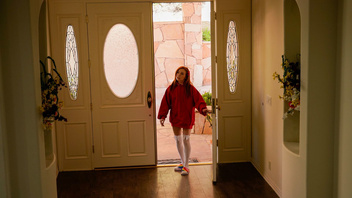 Рыжая офигела от его хуя, Мэди (Madi Collins)