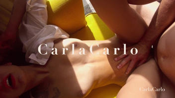 Любит  сиськастую своим крепким членом