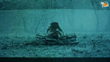 Приземляется  к мужику на конец, красотка и  хер