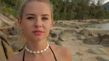 На  пляже проверил ее ротик и жопу