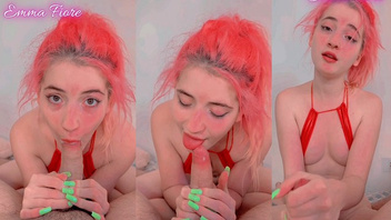 Эмма  (Emma Fiore) отсасывает  хуй