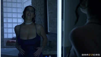 Рвет  любовниц в рабочие жопы и глубокие  ротики