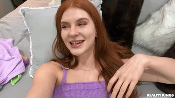 Мамаша и молодка в лесбийском сексе