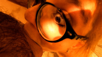 Соло от суки, Сара Белл (Sara Bell)