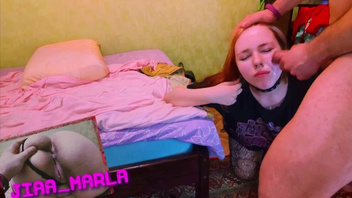 Девка  пососала и отведала сперму