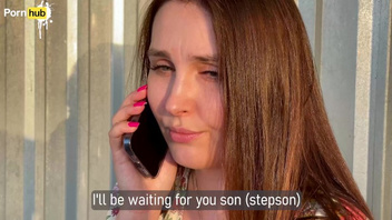 Подвез девку и  отодрал ее в машине