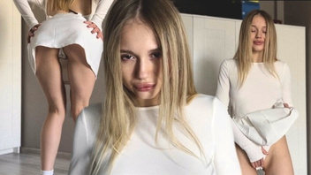 Девочка отлично стала раком, любительский трах