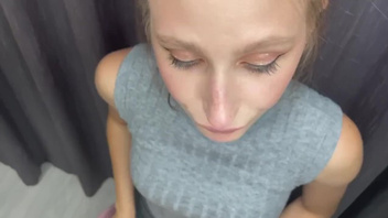 Пососала  и трахнулась,  девка в сексе