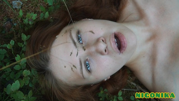 Сбор черники и мастурбация от девки