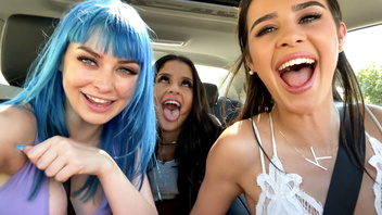 Телочки лесбухи  круто размялись