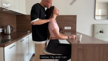 Красивую  стройную девку  отлично потрахал