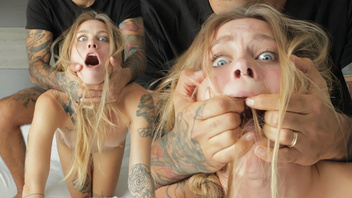 Сучка красотка стонет  от ебли