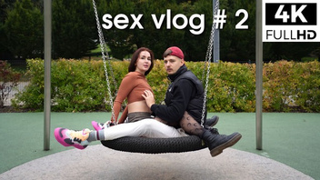 Сисястой  девочке даю сосать и  трахаю