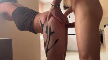 Член в ее пилотке, долбежка на камеру