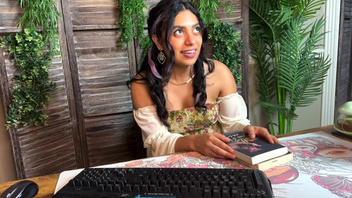 Сладкая сучка  захотела крепкого члена