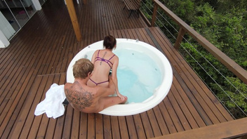 Загнал хер любимой в пиздень