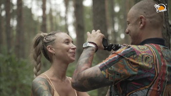 В лесу на прогулке  дал телочке отсосать