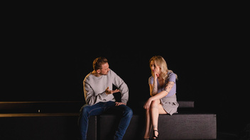 Сладкая  телка блонда  и ее ёбарь