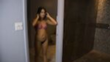 Подмываются под душем и отлично ебутся