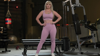 Нигеры мощно долбят белокожую мамку