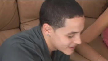 Сыграли в карты и устроили групповуху