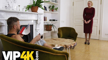 Ебля для привлекательной грудастой милфы