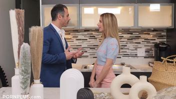 Молодку  красотку мужик жарко  отодрал