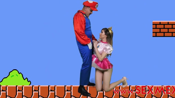 Милфу с большими дойками  жарит пацанчик