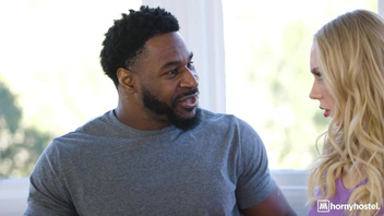 Черный бугай отлично отодрал белокожую крошку