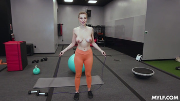 Бабу с крутыми дойками жарко отодрал самец