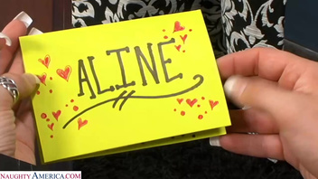 Негр  круто трахает белую пышногрудую  крошку