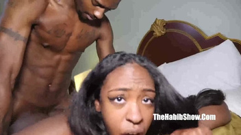 Чернокожий отличный секс, негр имеет телку