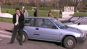 Ебля мужика с шикарными грудастыми суками