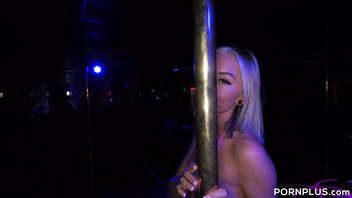 Блондинку шаболду  отлично отодрал мужик