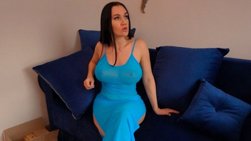 Моей маме нужен настоящий член, чтобы кончить