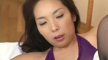 Вибратор для азиатской мамы