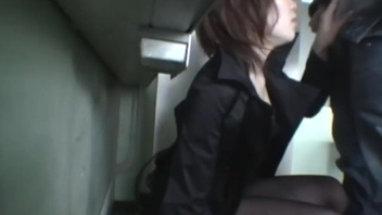 Японская девчонка захотела в ротик