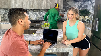 Ебля на кухне с пышногрудой сучкой