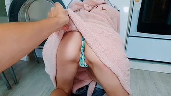 Поебал молоденькую симпатичную девчонку