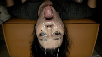 Мощный горловой минет для любовницы