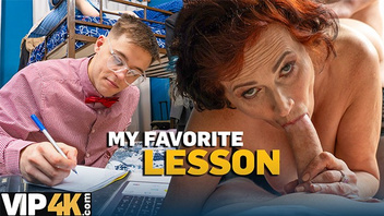 Старую бабу натянул молодой хуец