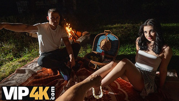 Отдых с девкой на природе  и крутой секс